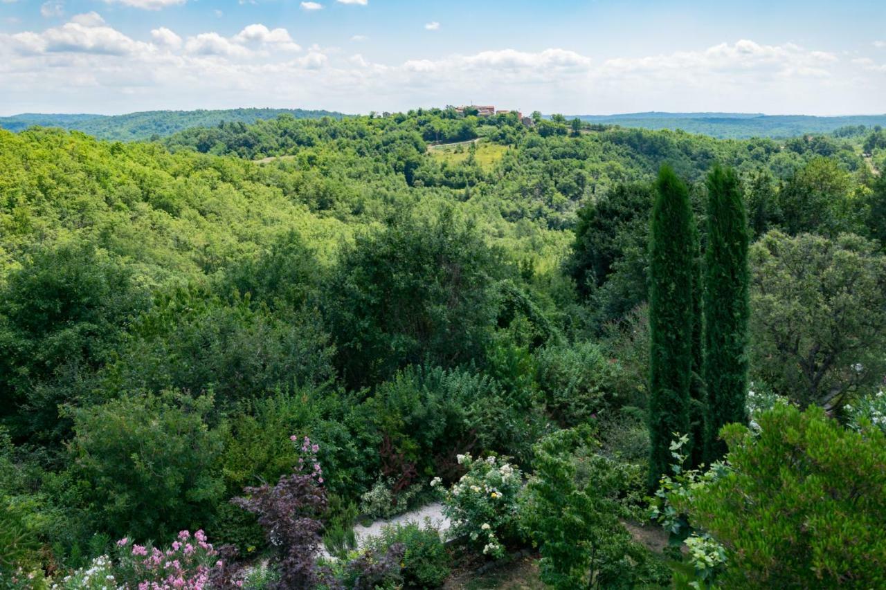 Апартаменты L'Abbraccio Della Quercia Momjan Экстерьер фото